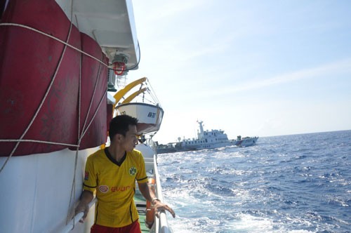 Cuộc tấn công bằng 'bom' nước - ảnh 3