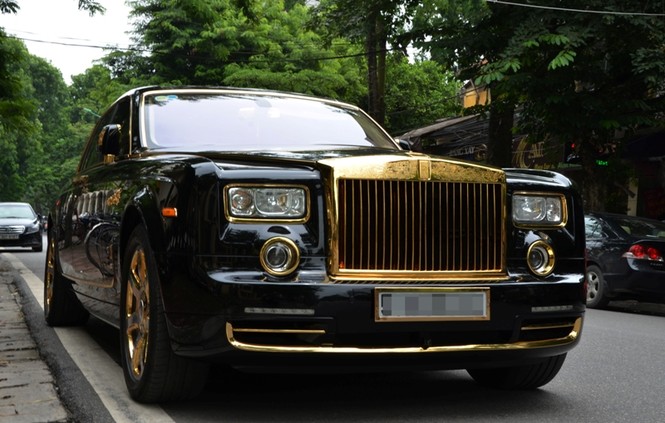 Rolls-Royce Phantom Rồng độ vàng cực độc trên phố Hà Nội - ảnh 17