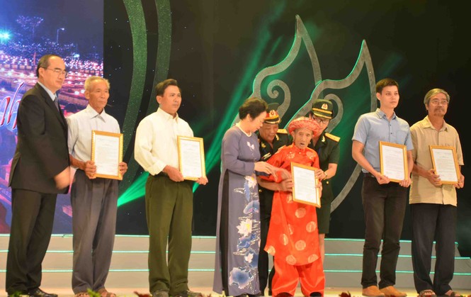 Đêm giao lưu nghệ thuật tri ân liệt sĩ ‘Trọn vẹn Nghĩa tình’ - ảnh 2