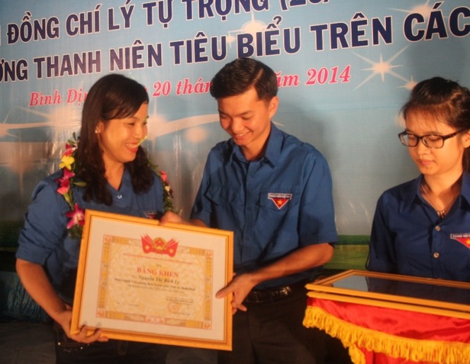 Trang nghiêm kỷ niệm 100 năm ngày sinh anh hùng Lý Tự Trọng - ảnh 4