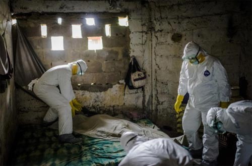 Đau xót cảnh nạn nhân Ebola rên xiết kêu cứu - ảnh 5