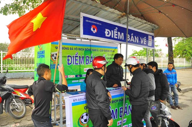 Sân Mỹ Đình vắng người mua vé AFF Cup 2014 - ảnh 9