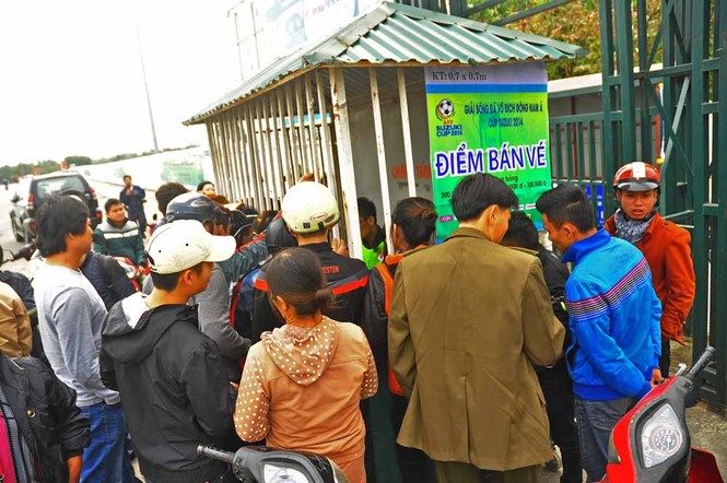 Sân Mỹ Đình vắng người mua vé AFF Cup 2014 - ảnh 4
