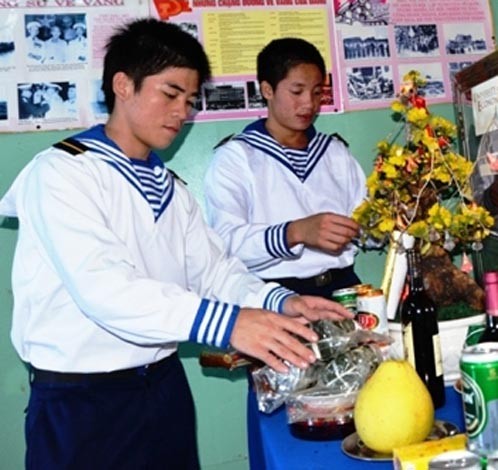Những chuyến tàu 'xông biển' đầu năm - ảnh 2