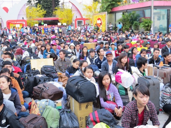 Chuyến xe mùa xuân cho sinh viên khó khăn về quê đón tết - ảnh 7