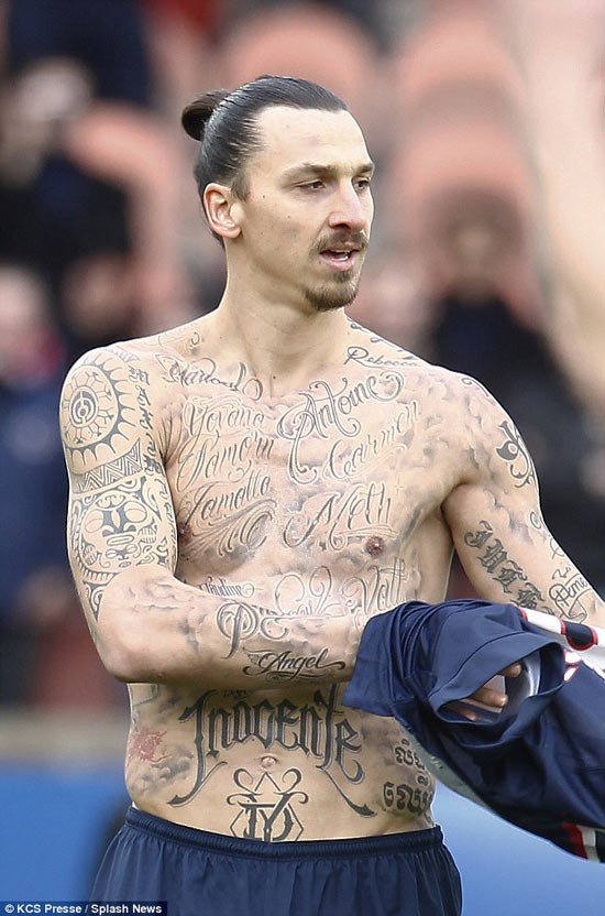Tại sao Zlatan Ibrahimovic xăm 50 tên người? - ảnh 1