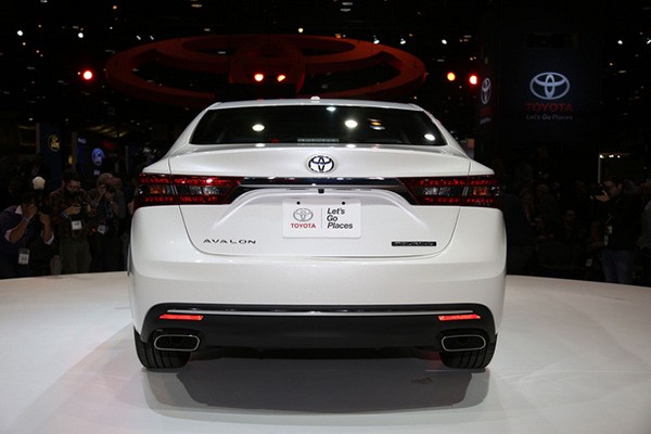 Toyota Avalon 2016: Thể thao và tiện nghi hơn - ảnh 2
