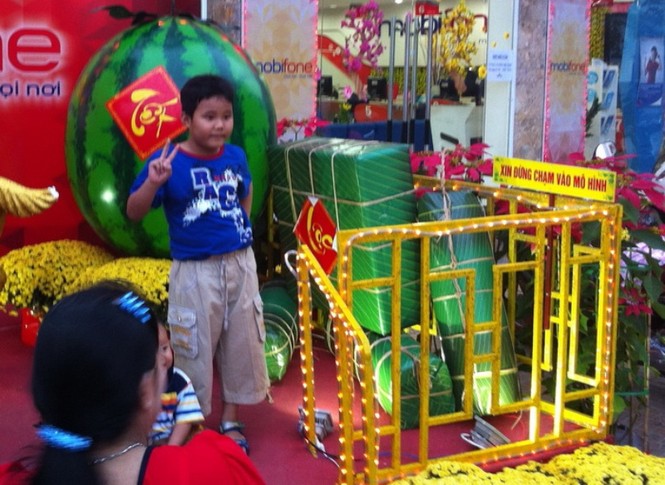 Mồng Một rộn ràng góc phố phương Nam - ảnh 7