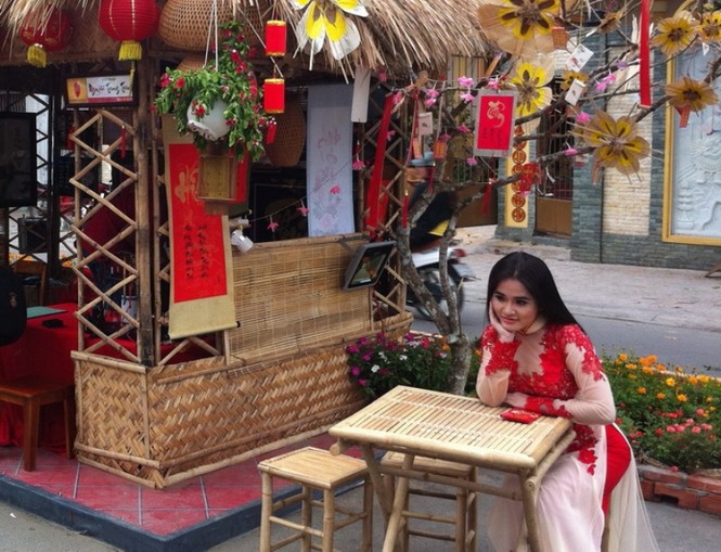 Mồng Một rộn ràng góc phố phương Nam - ảnh 9