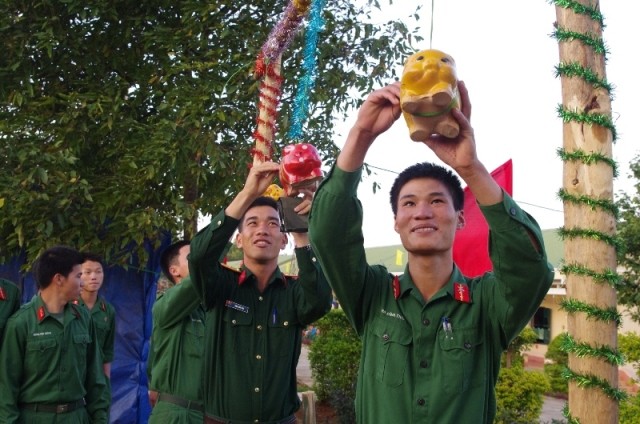 Tết ở đơn vị - ảnh 20