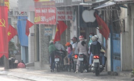 TP HCM bất ngờ xuất hiện mưa trái mùa chiều mùng 1 Tết - ảnh 7