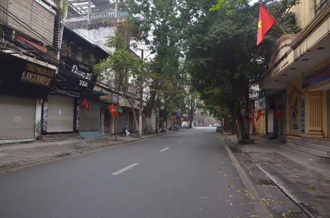 Có một Hà Nội thật lạ sáng mồng Một Tết - ảnh 4