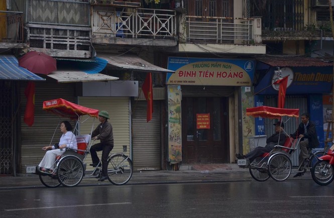 Có một Hà Nội thật lạ sáng mồng Một Tết - ảnh 7