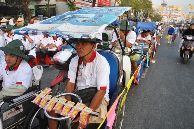 Kiên Giang: Tri ân người khuyết tật bán vé số - ảnh 3