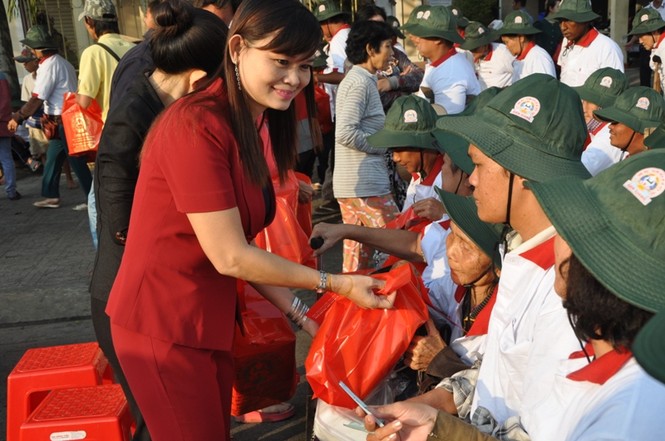 Kiên Giang: Tri ân người khuyết tật bán vé số - ảnh 7