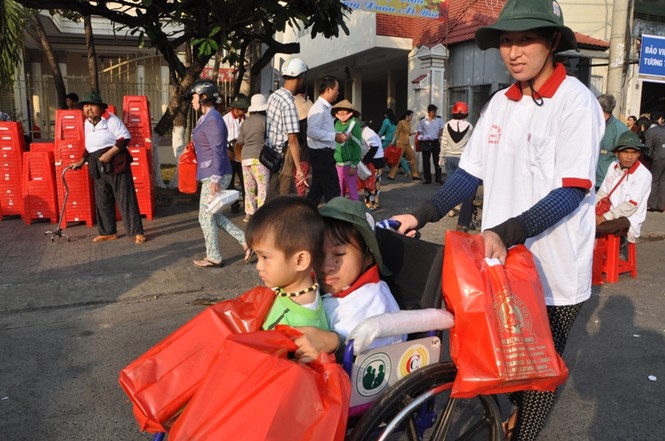 Kiên Giang: Tri ân người khuyết tật bán vé số - ảnh 1