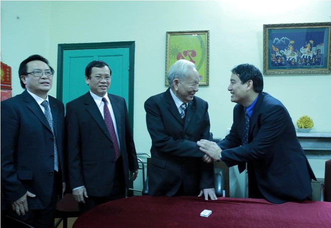 Ban Bí thư T.Ư Đoàn chúc Tết nguyên lãnh đạo Đảng, Nhà nước - ảnh 4