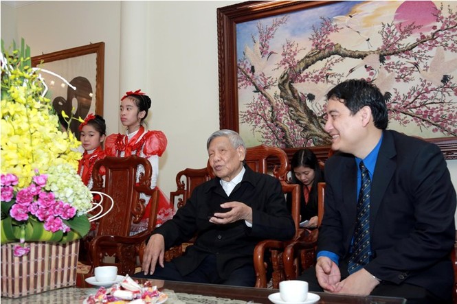 Ban Bí thư T.Ư Đoàn chúc Tết nguyên lãnh đạo Đảng, Nhà nước - ảnh 2