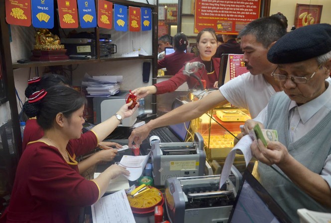 Đổ xô mua vàng ngày vía Thần Tài - ảnh 5
