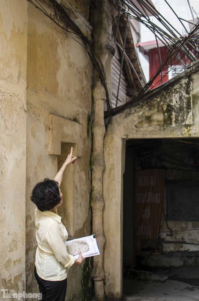 Người dân Hà Nội hứng nước... điều hòa để dùng - ảnh 8
