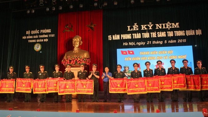 Thủ tướng biểu dương phong trào Tuổi trẻ sáng tạo trong Quân đội - ảnh 4