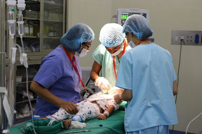 Đem lại nụ cười cho 150 trẻ em hở hàm ếch - ảnh 3