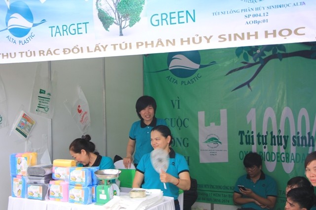 Người Sài Gòn đổi đồ cũ lấy đồ mới - ảnh 3