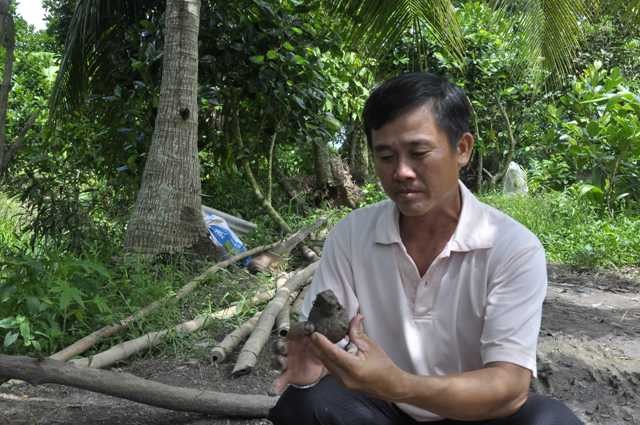 Dân đào đất “tá hỏa” phát hiện đạn cối - ảnh 1