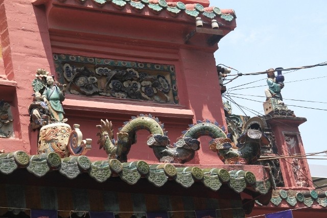 cận cảnh chùa ngọc hoàng - ảnh 14