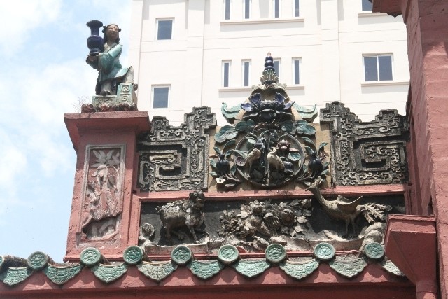 cận cảnh chùa ngọc hoàng - ảnh 16
