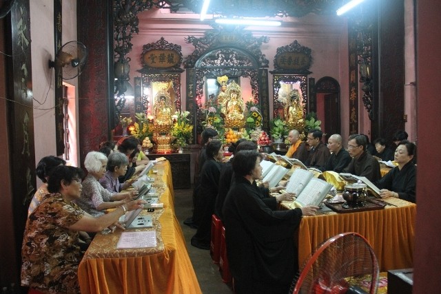 cận cảnh chùa ngọc hoàng - ảnh 19