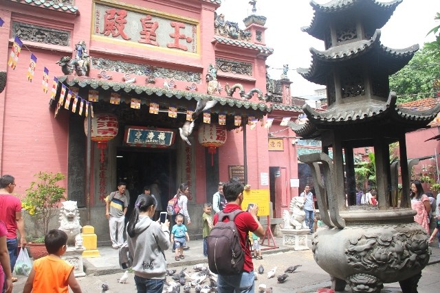 cận cảnh chùa ngọc hoàng - ảnh 2