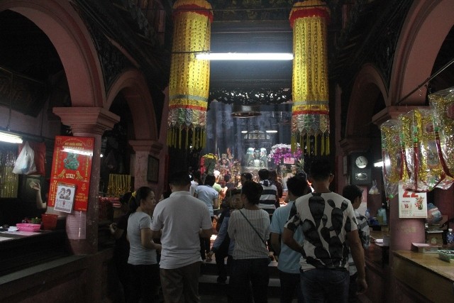 cận cảnh chùa ngọc hoàng - ảnh 6
