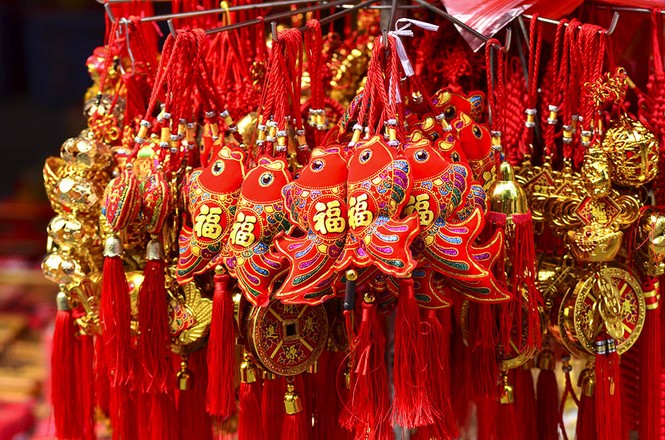 Phố Hàng Mã kẹt cứng, hàng bày ra giữa đường trước ngày ông Công ông Táo - ảnh 5