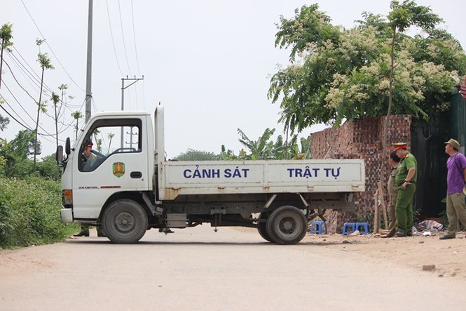 Phát hiện thi thể người phân hủy cạnh bụi chuối - ảnh 1