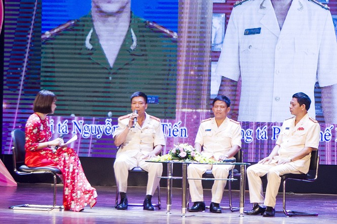 Giao lưu tôn vinh điển hình tiên tiến: 'Vinh quang CAND Việt Nam' - ảnh 3