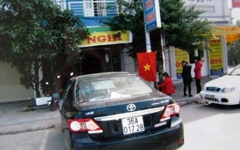 Lộ clip nhiều 'quan' nghi vào nhà nghỉ với gái đã có chồng - ảnh 3