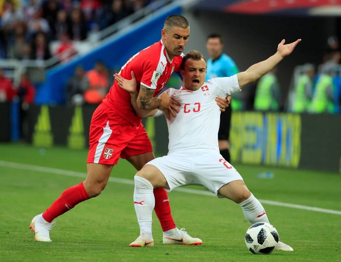 'Messi Thụy Sĩ' rực sáng với 'bàn thắng vàng' hạ Serbia - ảnh 4