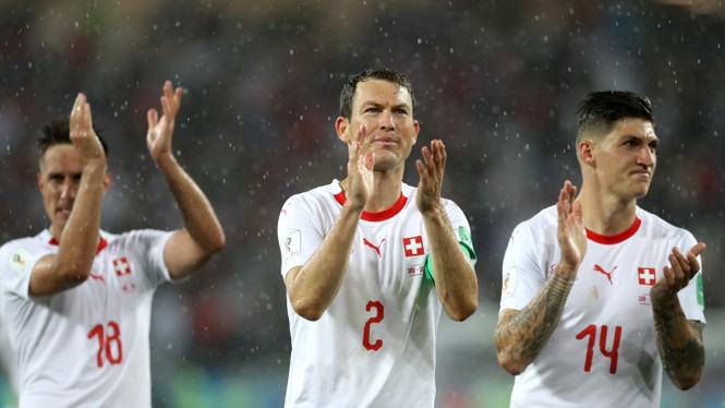 'Messi Thụy Sĩ' rực sáng với 'bàn thắng vàng' hạ Serbia - ảnh 14