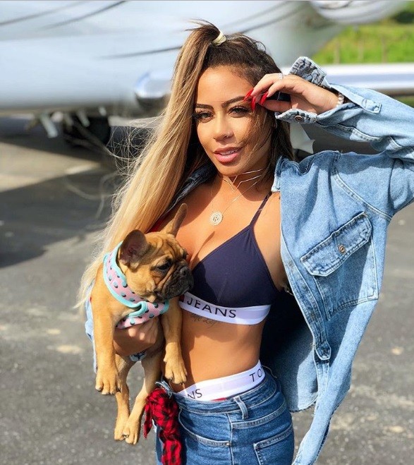 Em gái Neymar ngất khi thấy anh trai ghi bàn ở World Cup - ảnh 7