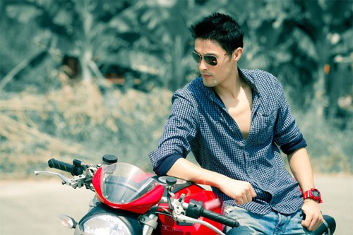 Johnny Trí Nguyễn tiều tụy, già nua khi gặp võ sư Flores - ảnh 7