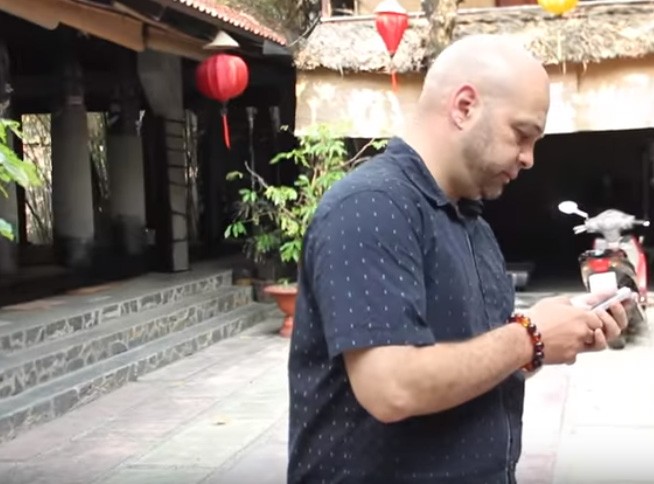 Johnny Trí Nguyễn tiều tụy, già nua khi gặp võ sư Flores - ảnh 4