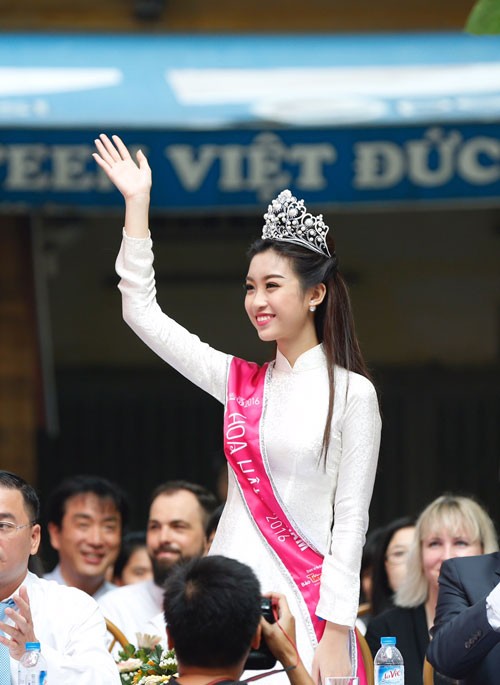 hoa hậu đỗ mỹ linh - ảnh 6