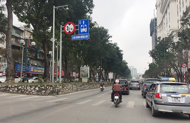 Ngán ngẩm kiểu tham gia giao thông 'phớt lờ' biển cấm - ảnh 4