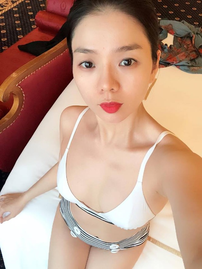 Lộ ảnh bikini nóng bỏng hiếm hoi của Lệ Quyên - ảnh 3
