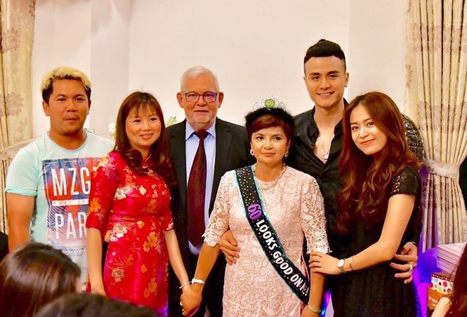 Những ảnh cho thấy Hoàng Thùy Linh và Vĩnh Thụy đang yêu nhau mặn nồng - ảnh 13
