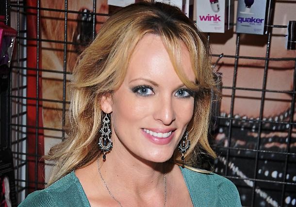 Nhan sắc của sao phim 18+ Stormy Daniels đang dính bê bối tình ái - ảnh 6