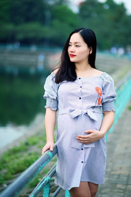 Lan Phương đẹp rạng rỡ, viên mãn ở cuối thai kỳ - ảnh 1