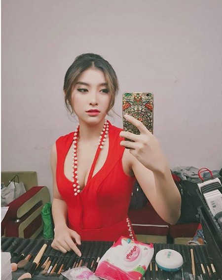 Cháu gái Lam Trường nhiều lần mặc như không gây tranh cãi - ảnh 6