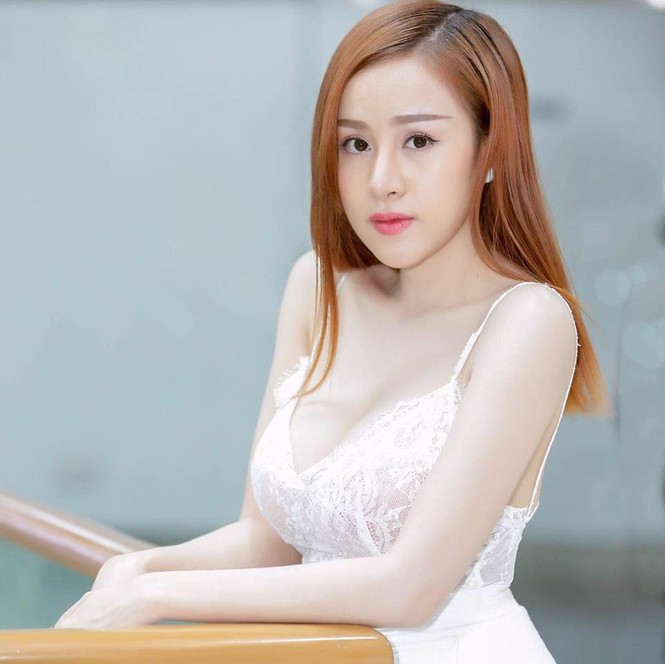 'Bà Tưng' tái xuất khoe vẻ đẹp sexy thách thức thời gian - ảnh 5